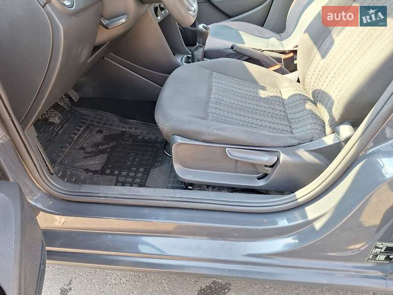 Седан Volkswagen Polo 2016 в Сарнах