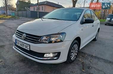 Седан Volkswagen Polo 2019 в Днепре