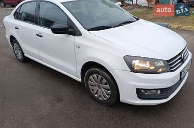 Седан Volkswagen Polo 2019 в Киеве