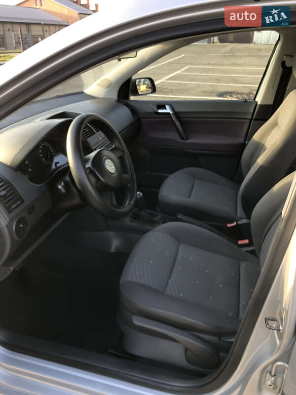 Хэтчбек Volkswagen Polo 2005 в Черновцах