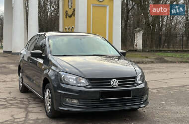 Седан Volkswagen Polo 2017 в Петровому