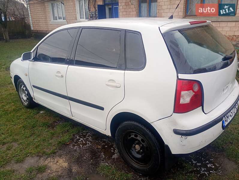 Хэтчбек Volkswagen Polo 2003 в Чуднове