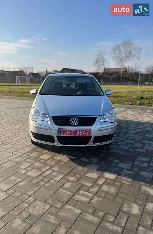 Хэтчбек Volkswagen Polo 2008 в Здолбунове
