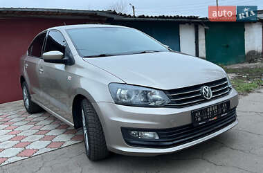 Седан Volkswagen Polo 2016 в Желтых Водах