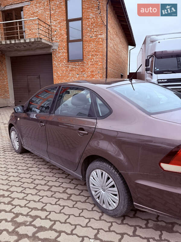Седан Volkswagen Polo 2015 в Винниках фото 6 Седан Volkswagen Polo 2015 в Винниках
