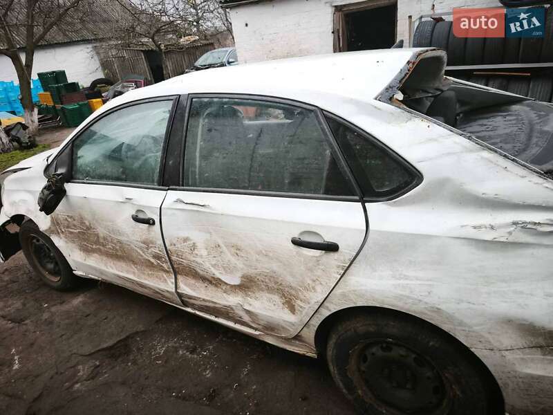 Седан Volkswagen Polo 2017 в Полтаве