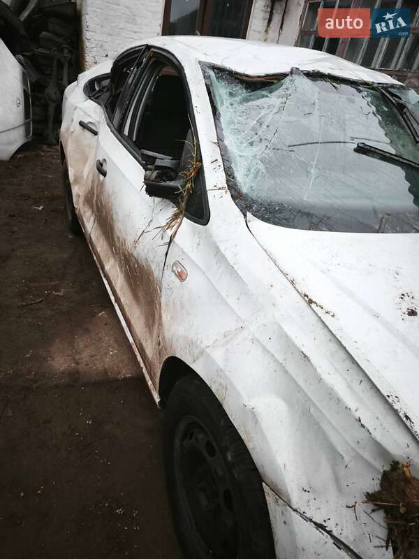 Седан Volkswagen Polo 2017 в Полтаве