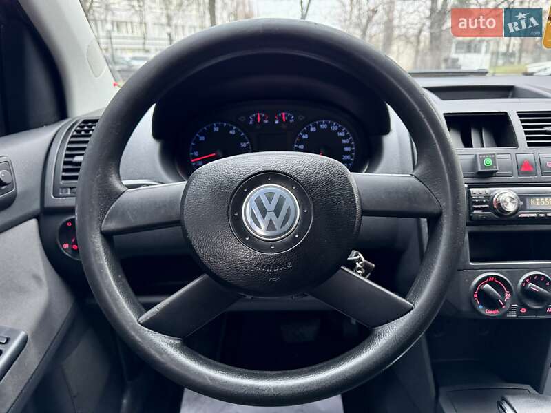 Хэтчбек Volkswagen Polo 2005 в Киеве