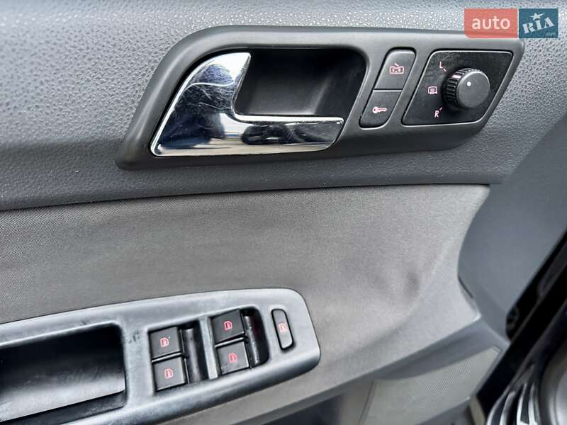 Хэтчбек Volkswagen Polo 2005 в Киеве