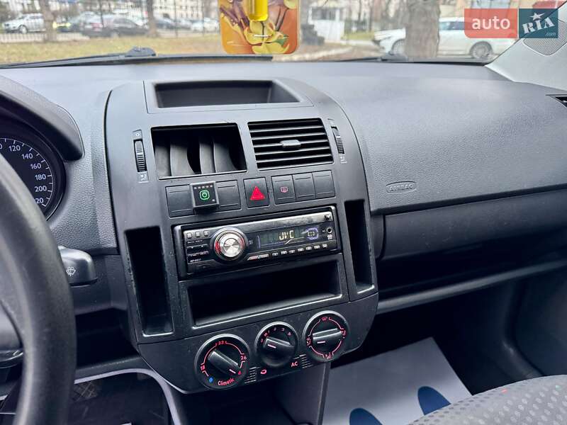 Хэтчбек Volkswagen Polo 2005 в Киеве