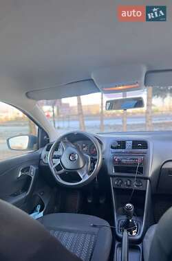 Седан Volkswagen Polo 2017 в Ровно