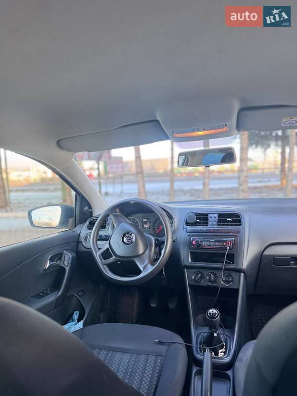Седан Volkswagen Polo 2017 в Звягеле