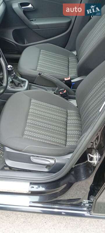 Седан Volkswagen Polo 2015 в Запоріжжі