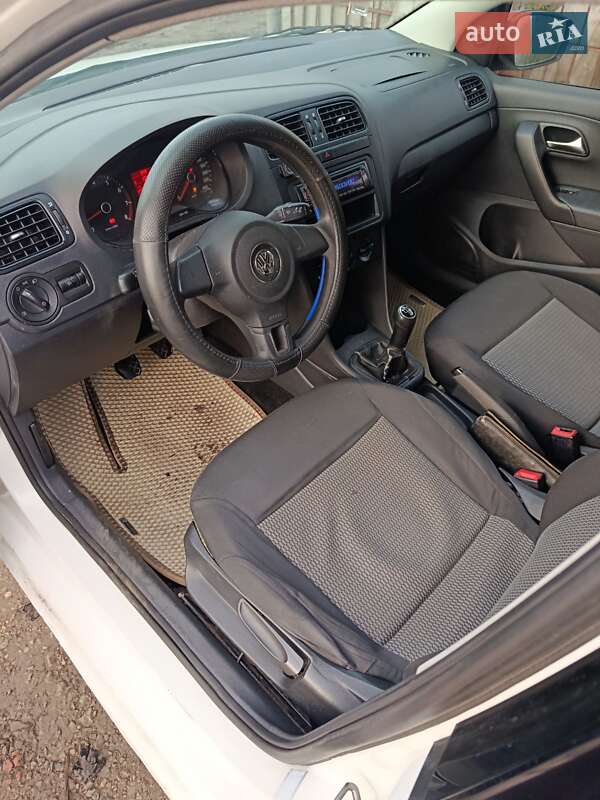 Седан Volkswagen Polo 2012 в Дніпрі