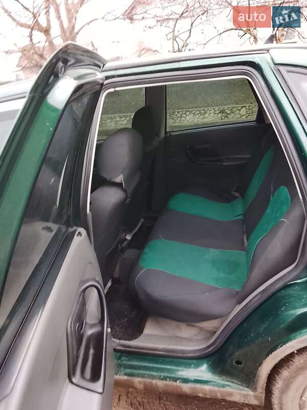 Седан Volkswagen Polo 1998 в Хмельницком