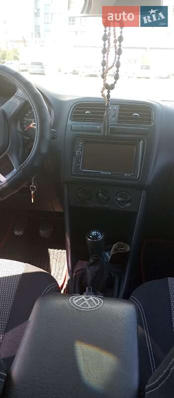 Седан Volkswagen Polo 2017 в Черкасах