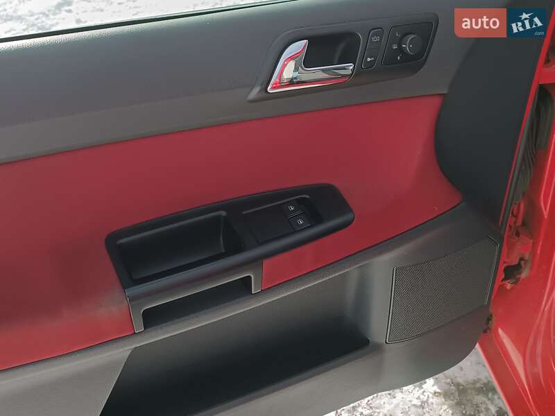 Хэтчбек Volkswagen Polo 2005 в Львове