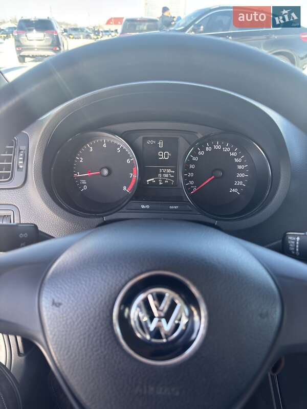 Хетчбек Volkswagen Polo 2016 в Києві