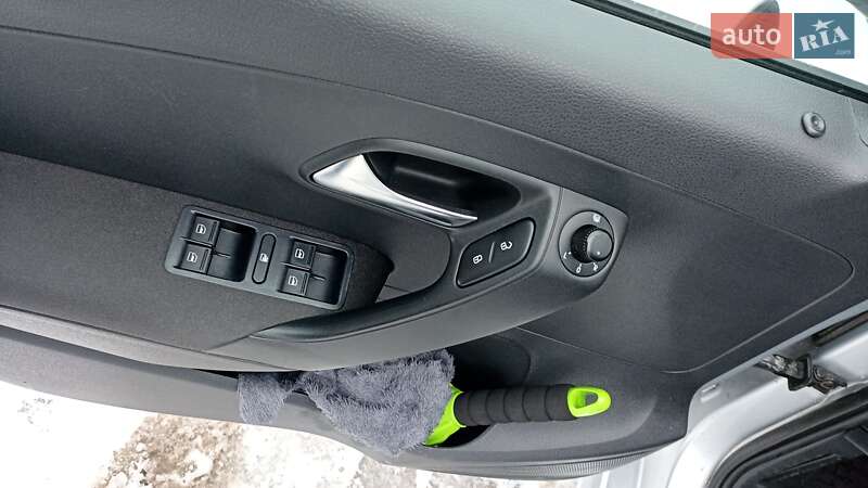 Хэтчбек Volkswagen Polo 2011 в Полтаве фото 12 Хэтчбек Volkswagen Polo 2011 в Полтаве