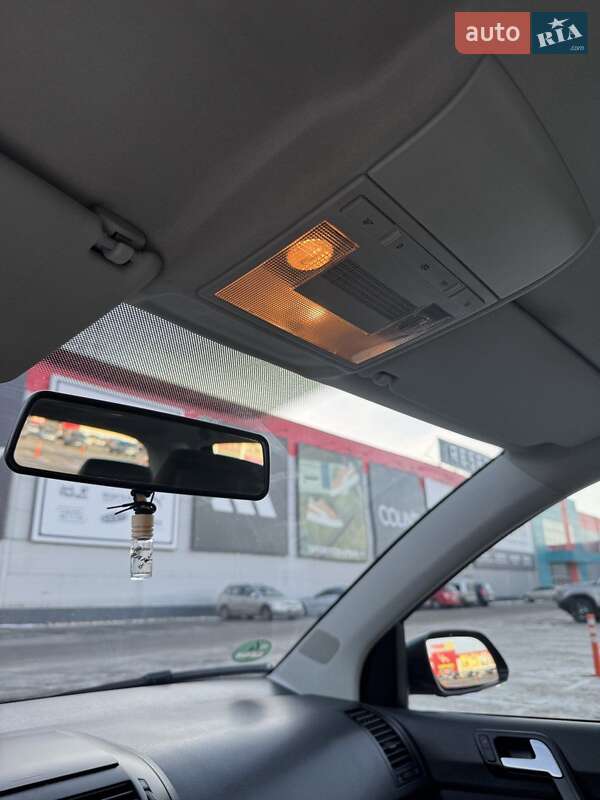 Хетчбек Volkswagen Polo 2006 в Рівному