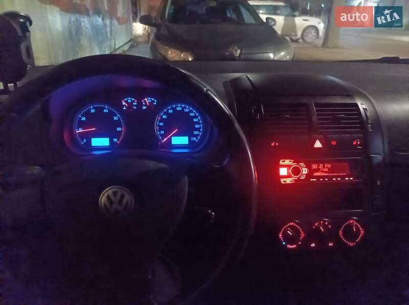 Хетчбек Volkswagen Polo 2006 в Рівному