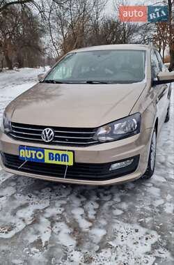 Седан Volkswagen Polo 2016 в Прилуках