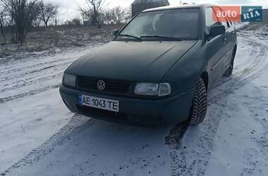 Седан Volkswagen Polo 1997 в Дніпрі