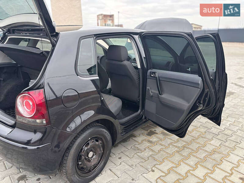Хэтчбек Volkswagen Polo 2007 в Дубно