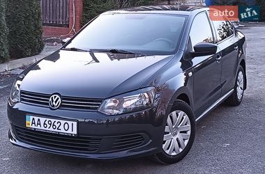 Седан Volkswagen Polo 2012 в Киеве