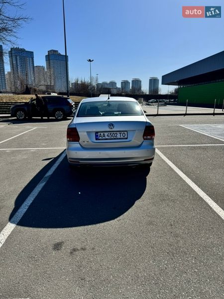 Седан Volkswagen Polo 2018 в Киеве