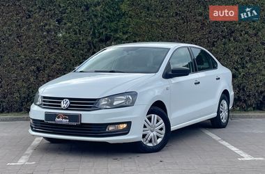 Седан Volkswagen Polo 2016 в Львове