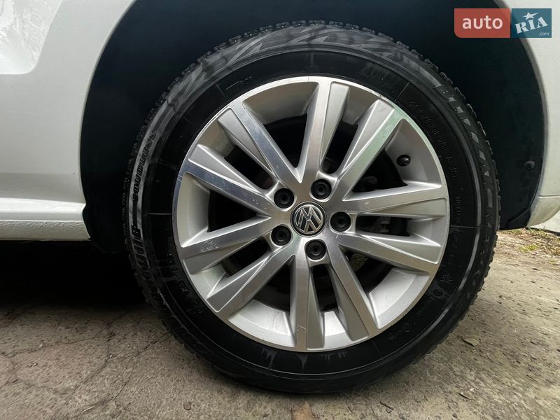 Хэтчбек Volkswagen Polo 2016 в Львове