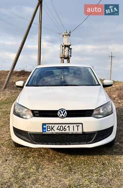 Седан Volkswagen Polo 2011 в Дубно