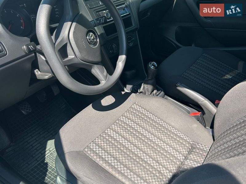 Volkswagen Polo 2016