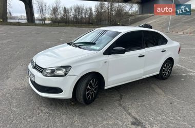 Седан Volkswagen Polo 2013 в Києві