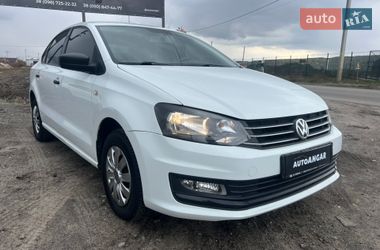 Седан Volkswagen Polo 2016 в Києві