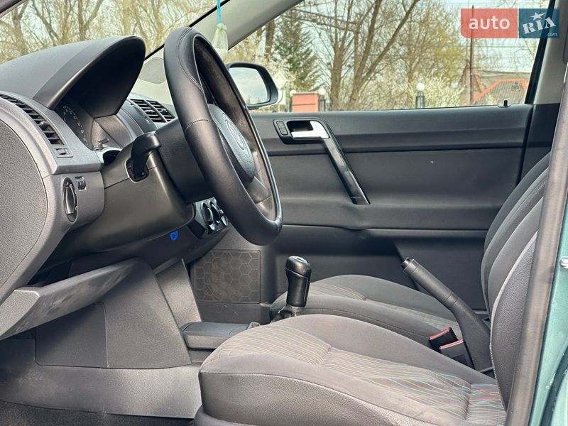 Хэтчбек Volkswagen Polo 2006 в Дрогобыче