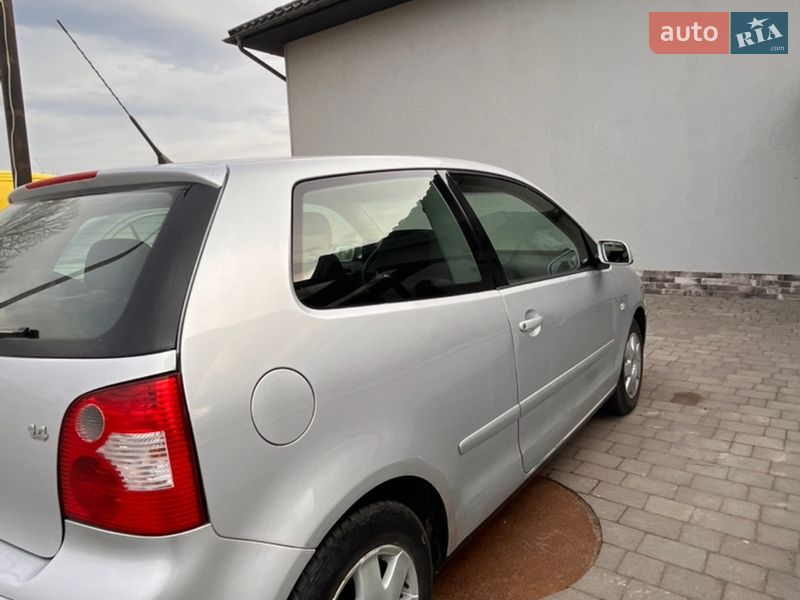 Хэтчбек Volkswagen Polo 2002 в Ивано-Франковске