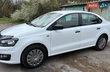 Седан Volkswagen Polo 2017 в Желтых Водах