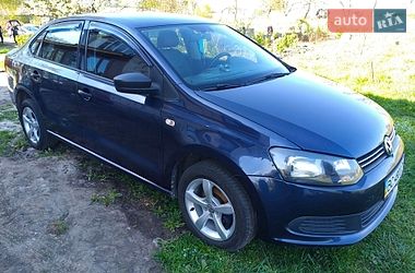 Седан Volkswagen Polo 2011 в Львові