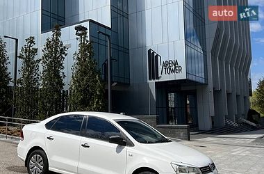 Седан Volkswagen Polo 2012 в Дніпрі