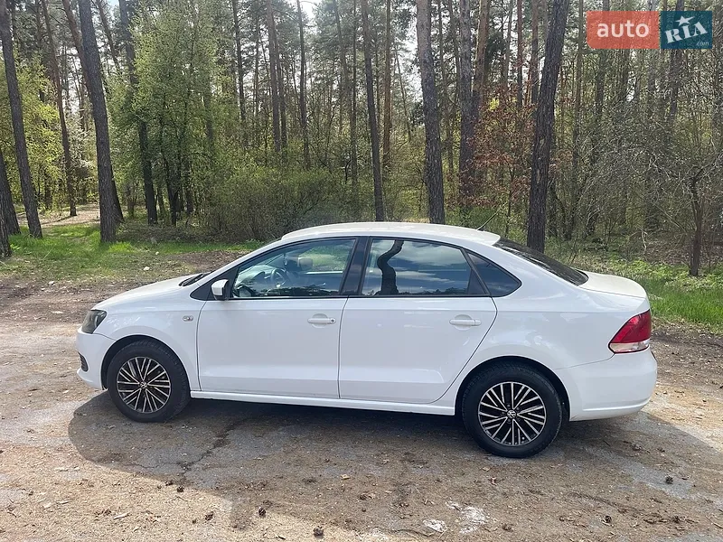 Volkswagen Polo 2012 VIN XW8ZZZ61ZDG033983 фото оголошення 3 з 59