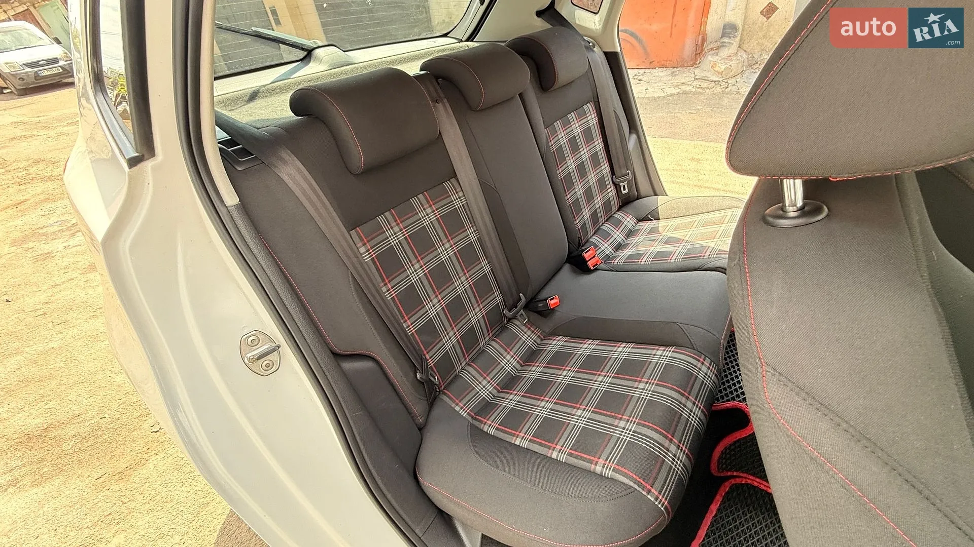 2010 Volkswagen Polo - мініатюра 17
