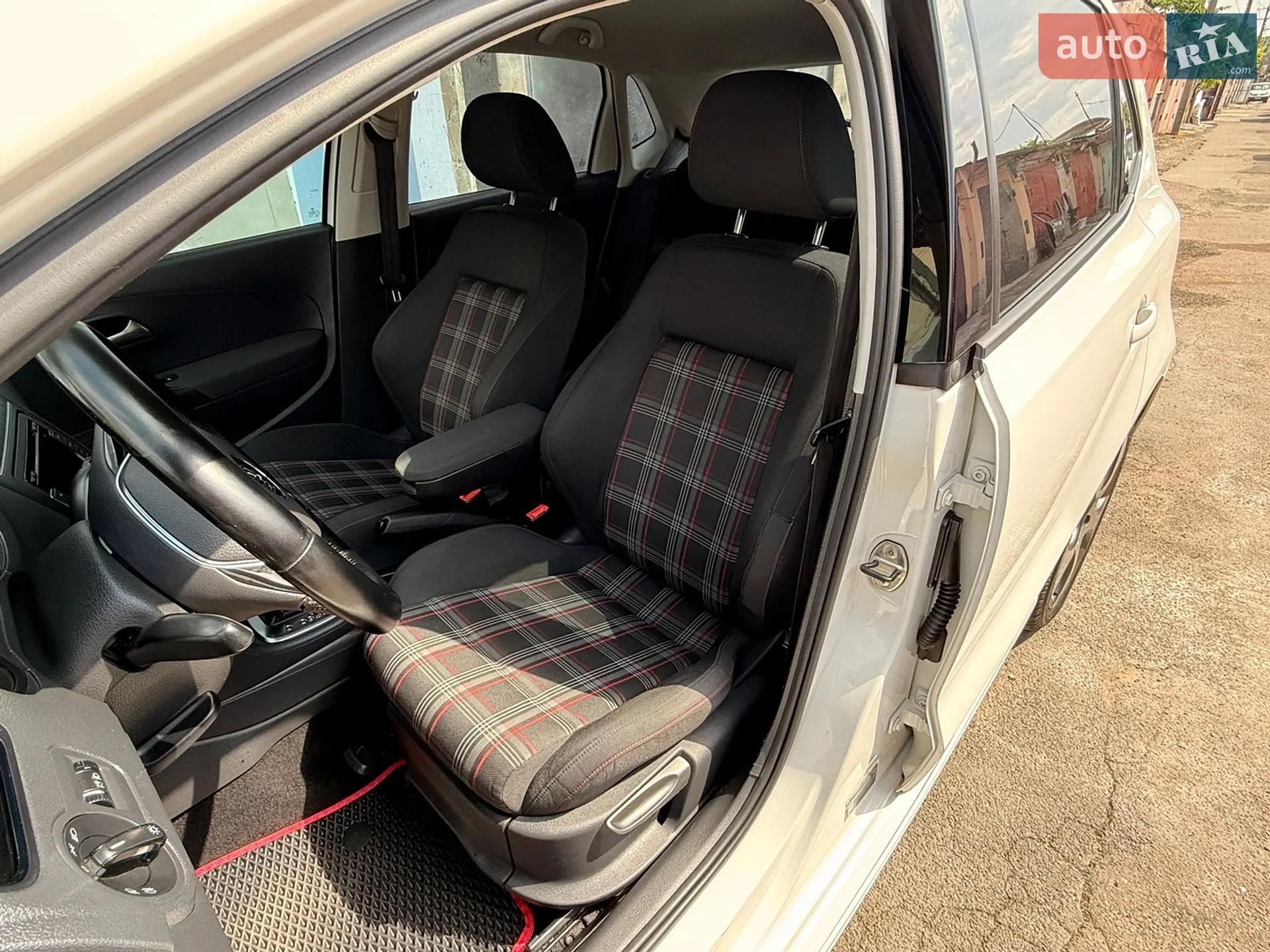 2010 Volkswagen Polo - мініатюра 19