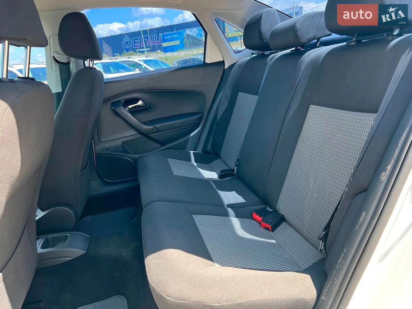 2013 Volkswagen Polo - мініатюра 36