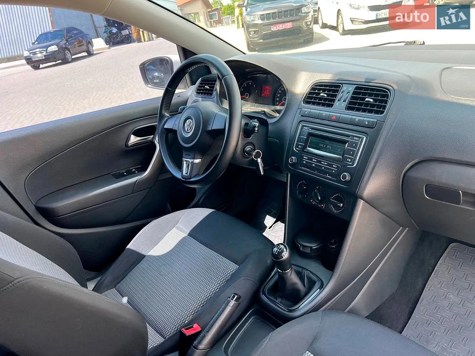2013 Volkswagen Polo - мініатюра 39