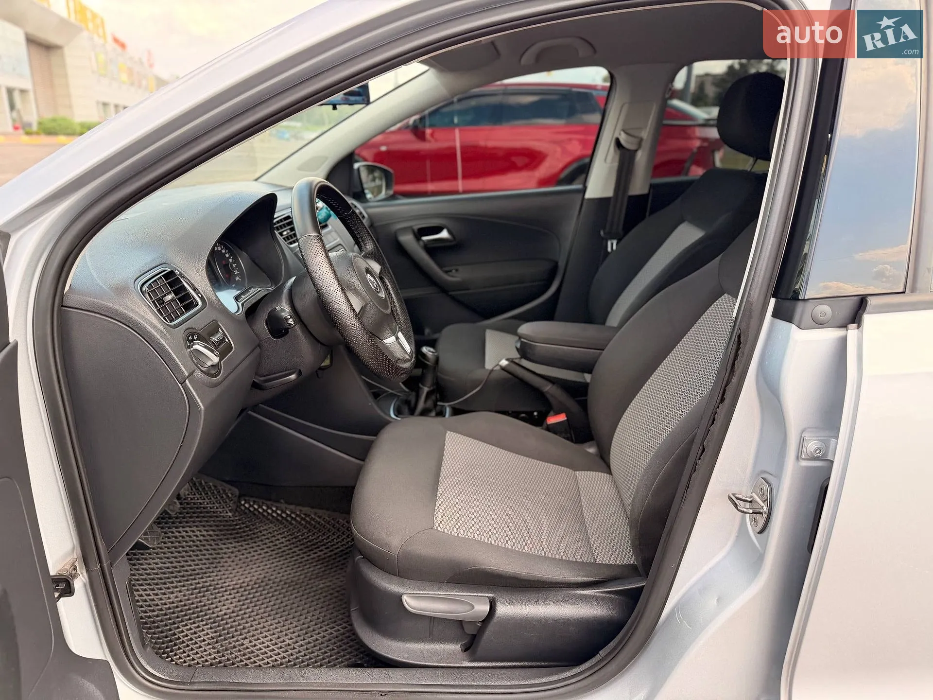 2012 Volkswagen Polo - мініатюра 39