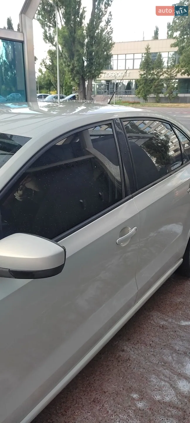 2011 Volkswagen Polo - мініатюра 6