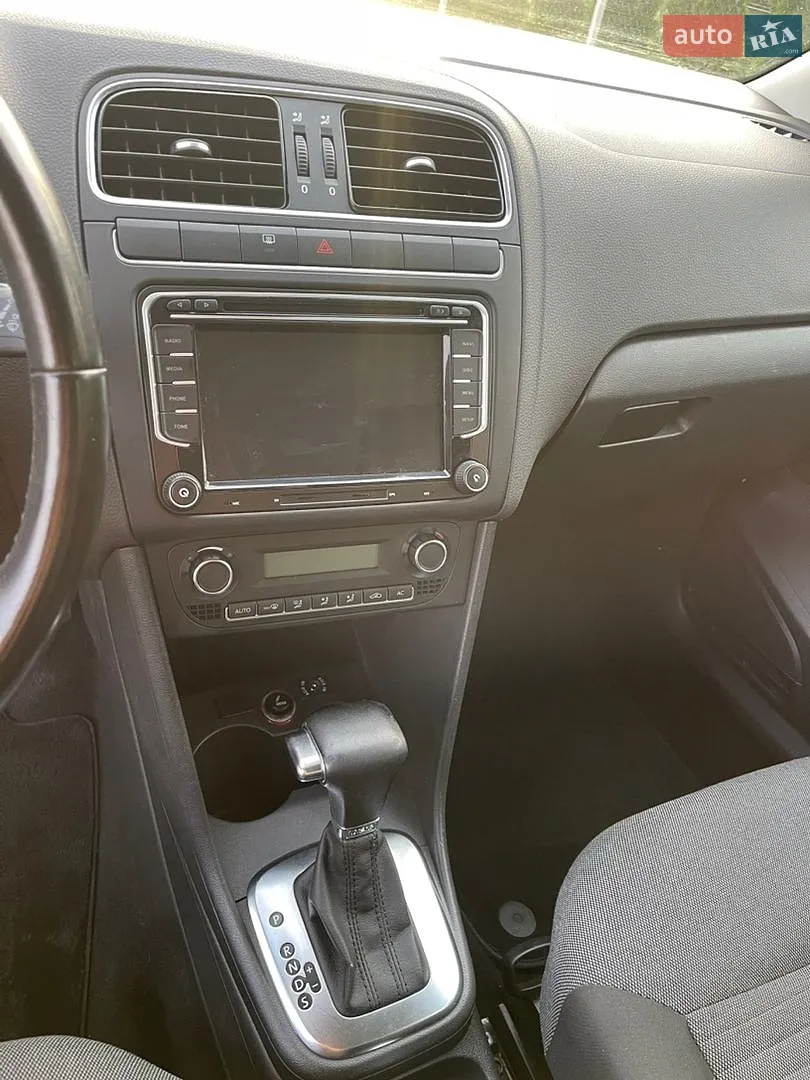 2010 Volkswagen Polo - мініатюра 13