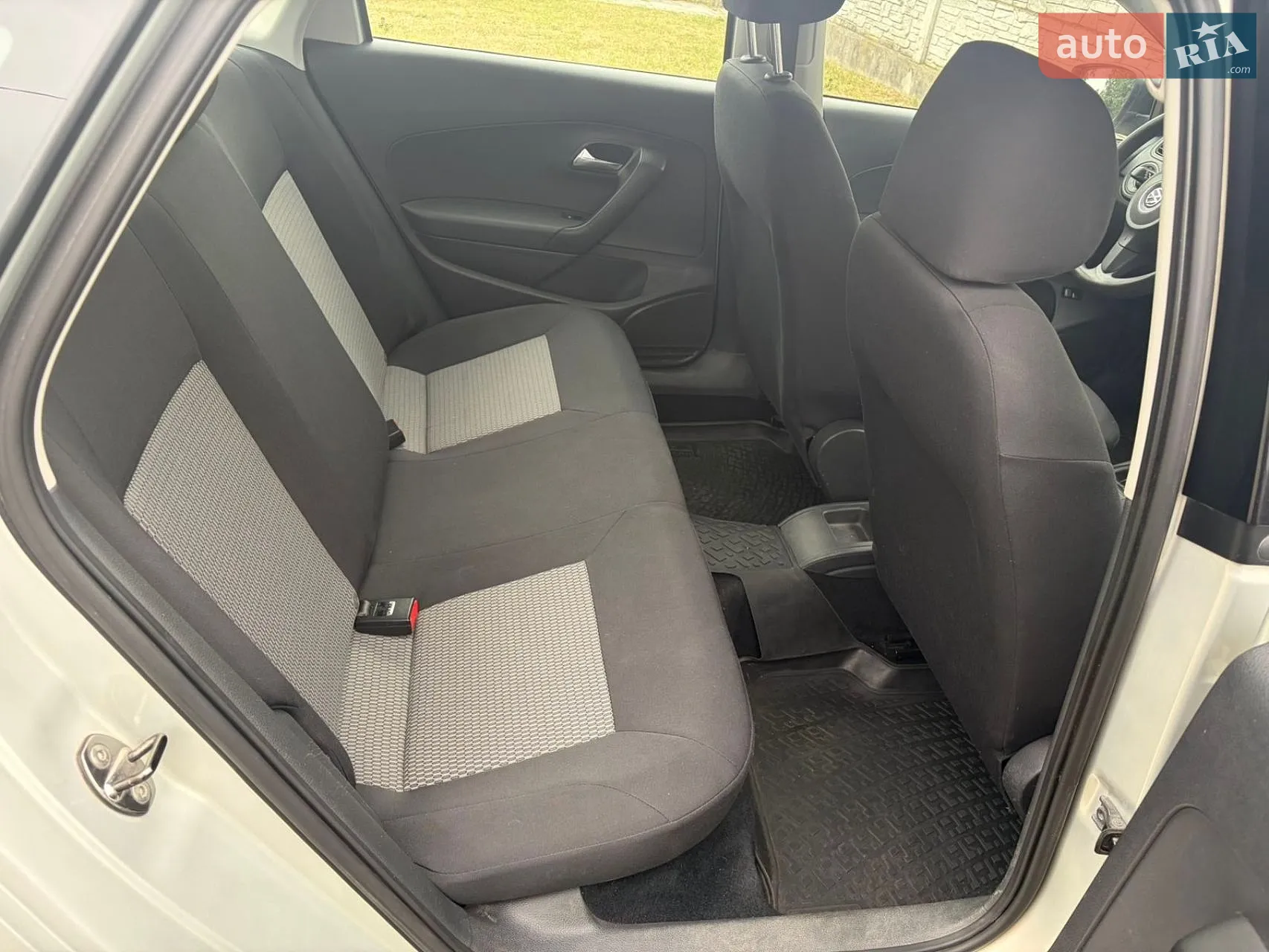 2011 Volkswagen Polo - мініатюра 2